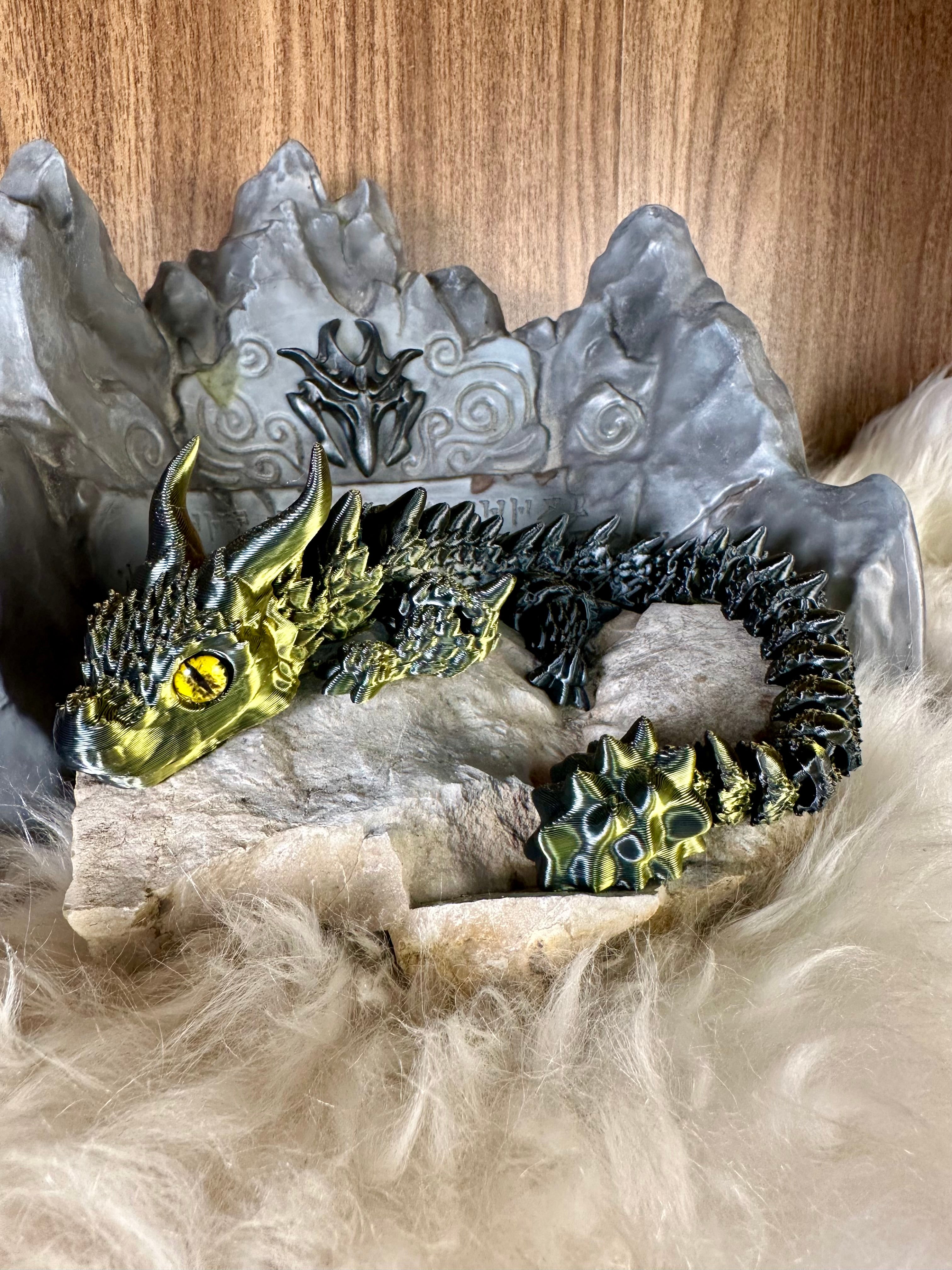 Skolor — Dragon des Profondeurs Dorées - dragon articulé 3D